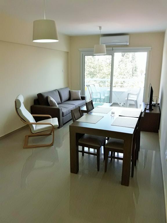 Ferienwohnung 32 Hill Court Larnaka Exterior foto